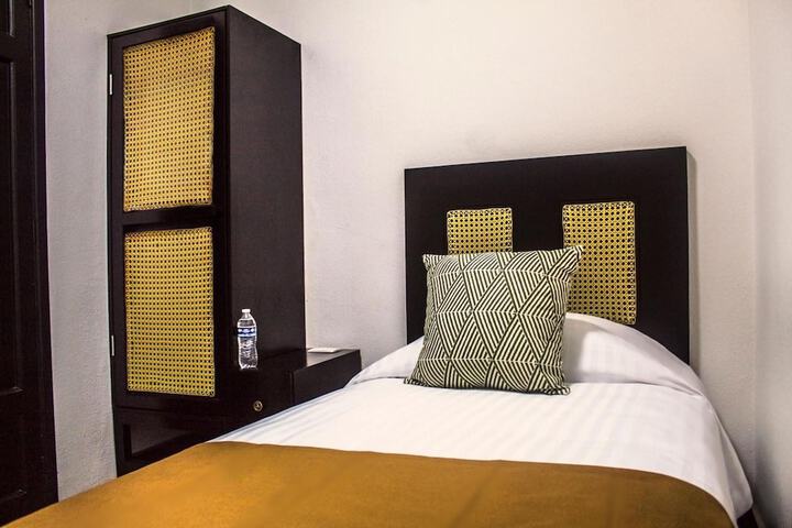 Room 15 of 42