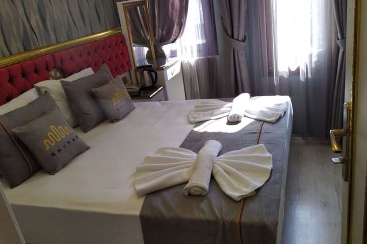Room 9 of 110