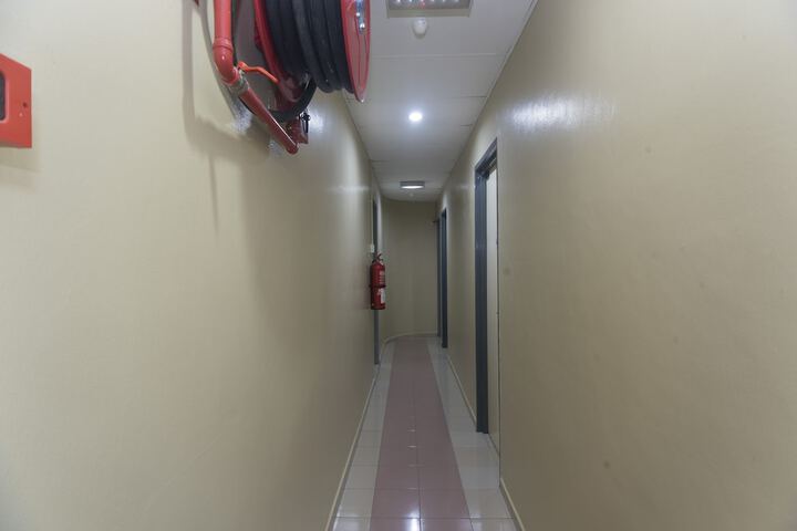 Ballroom/Hall 32 of 33