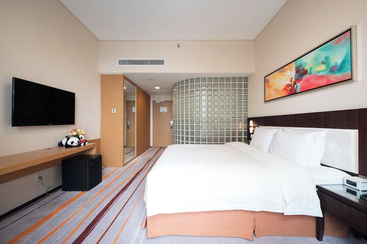 Room 12 of 54