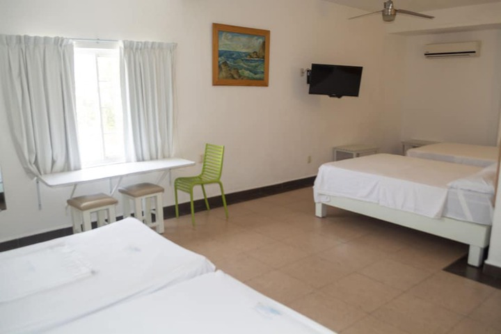 Room 13 of 42