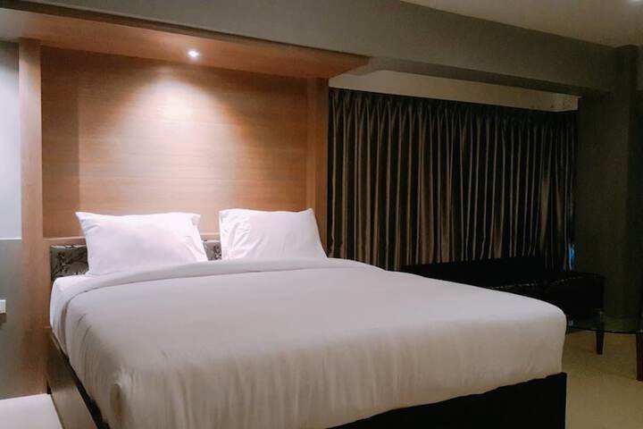 Room 16 of 93
