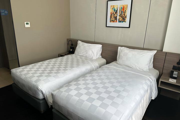 Room 10 of 39