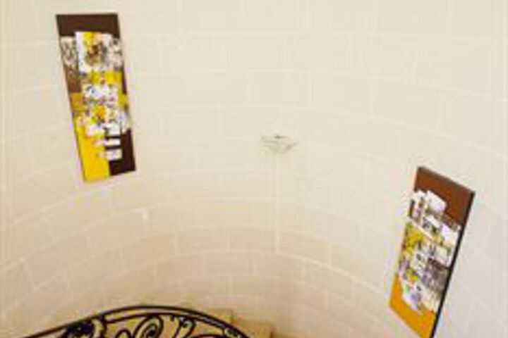 Room 63 of 80