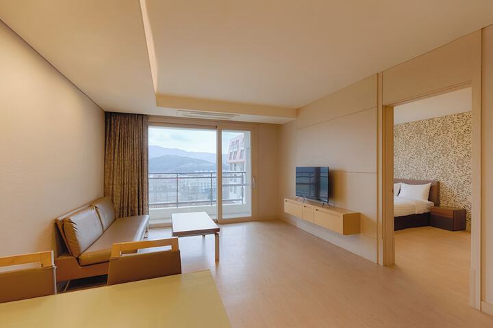 Room 18 of 53