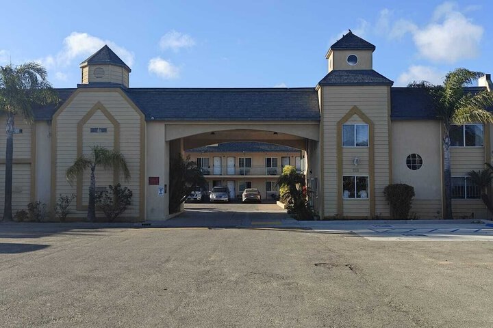 Image of Del Playa Inn Oxnard Near Camarillo