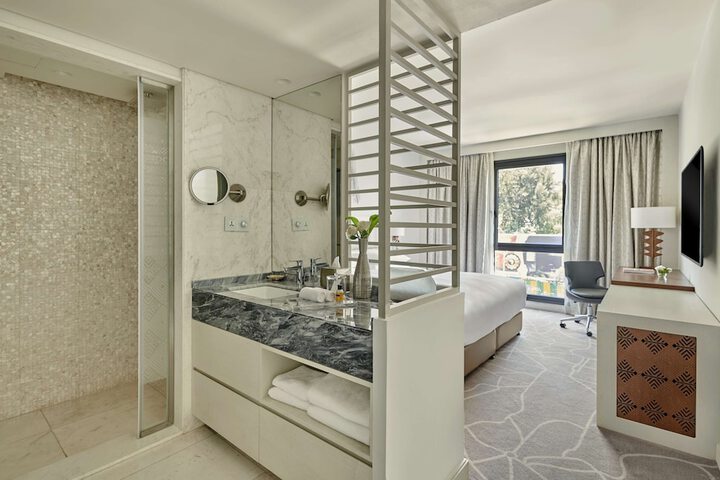 Room 21 of 70