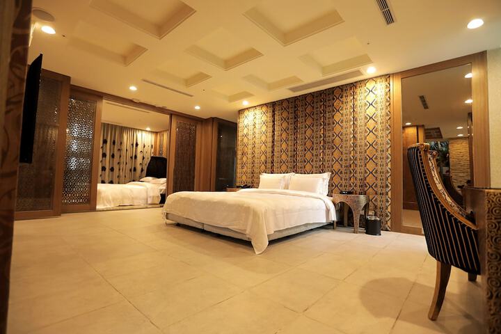 Room 19 of 78