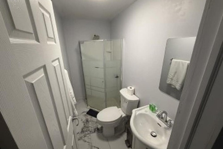 Room 9 of 12
