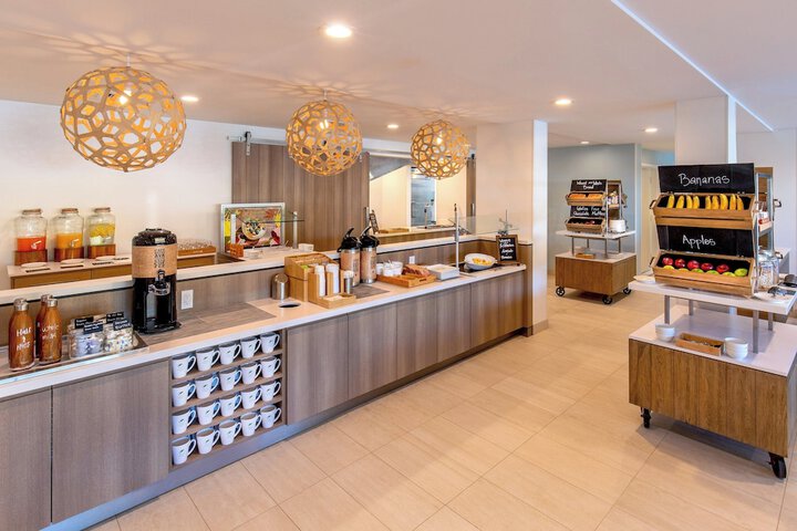 Breakfast/Coffee Service 26 of 28