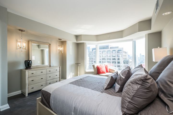 Room 2 of 73