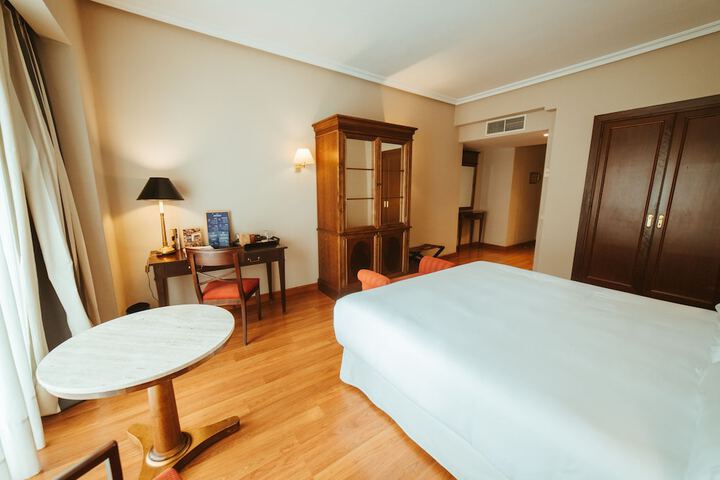 Room 14 of 105