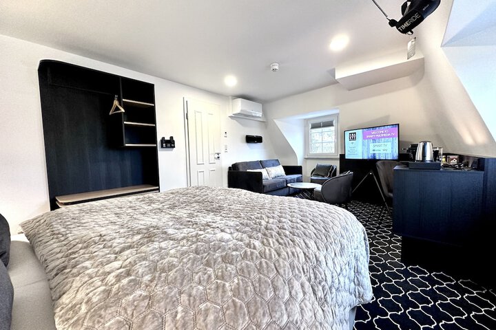Room 67 of 194