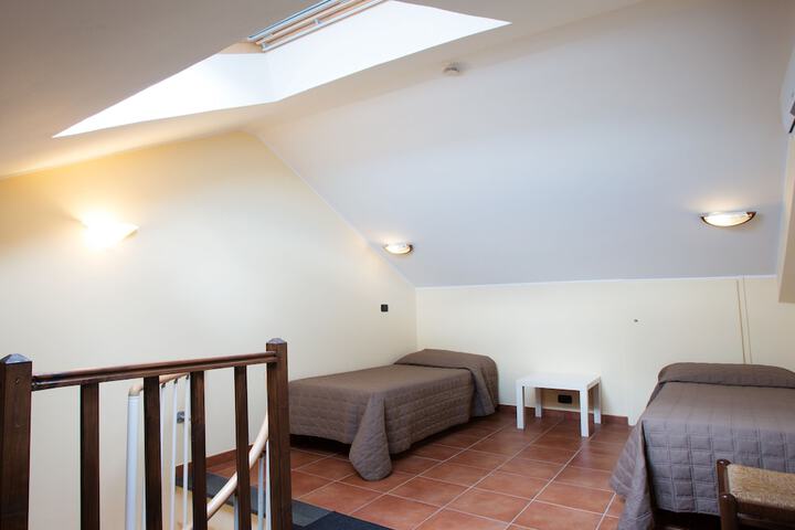Room 4 of 51