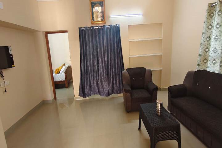 Room 13 of 19