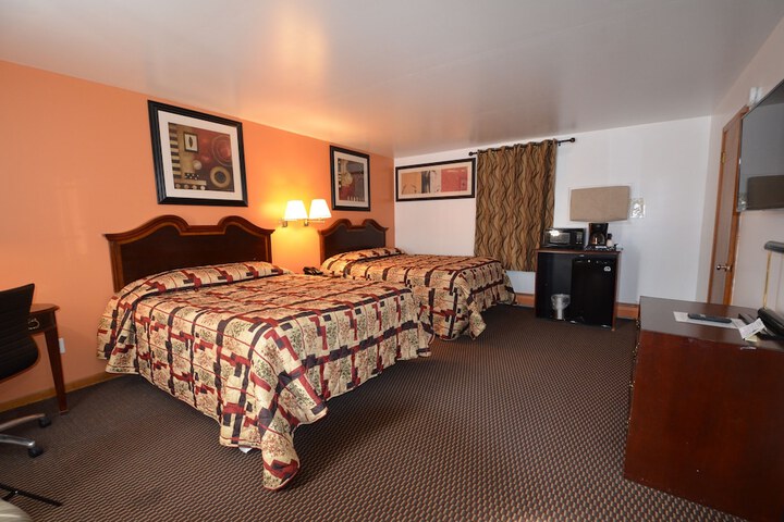 1 Queen Bed (23 of 30)