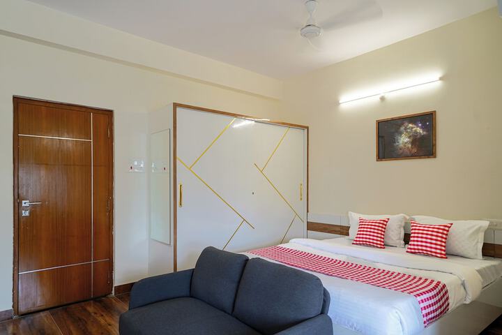 Room 11 of 24