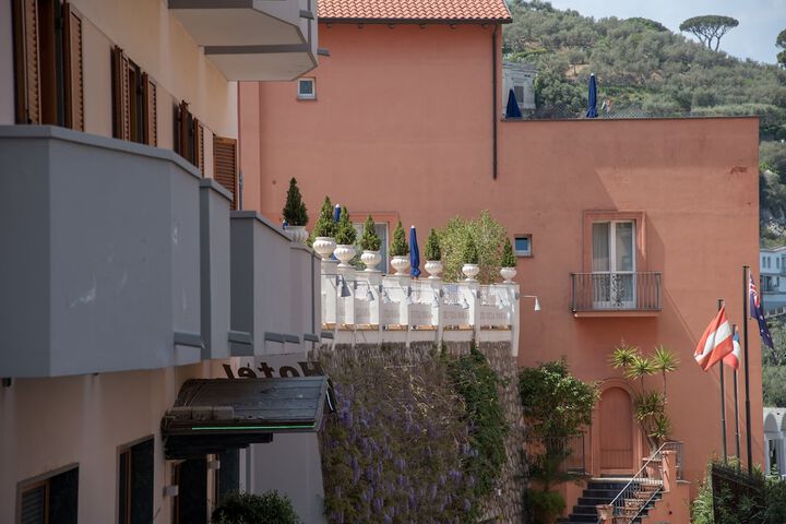 Hotel 57 of 58