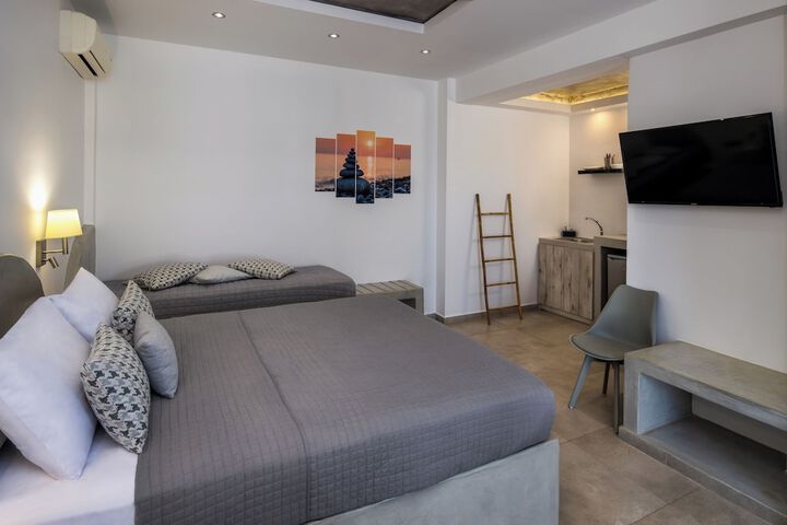 Room 2 of 36