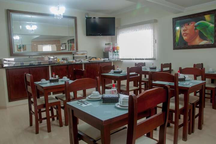 Dining 43 of 53