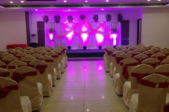 Ballroom/Hall 3 of 26