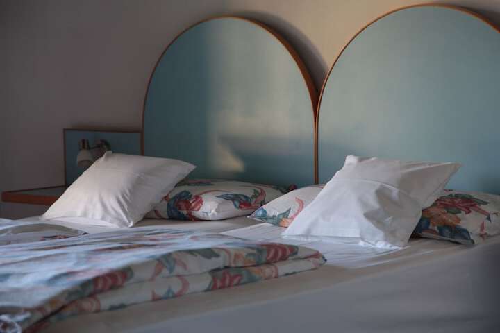 Room 5 of 63