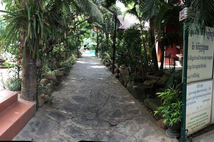 Hotel Exterior 45 of 50