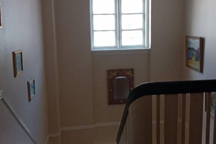 Room 13 of 30