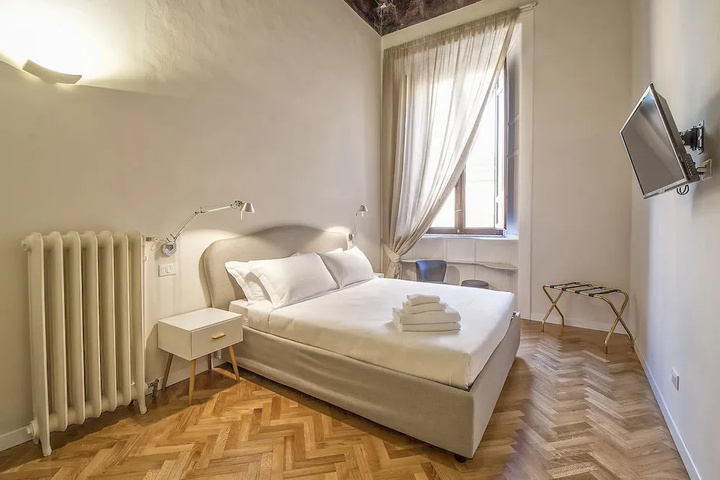 Room 2 of 15