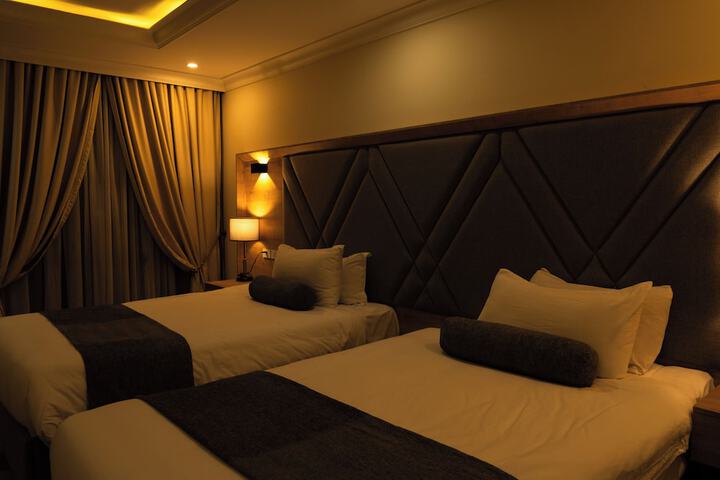 La hotel and spa