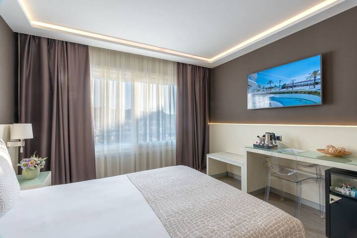 Room 54 of 122