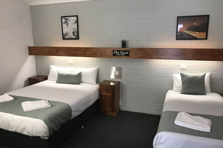 Room 5 of 65