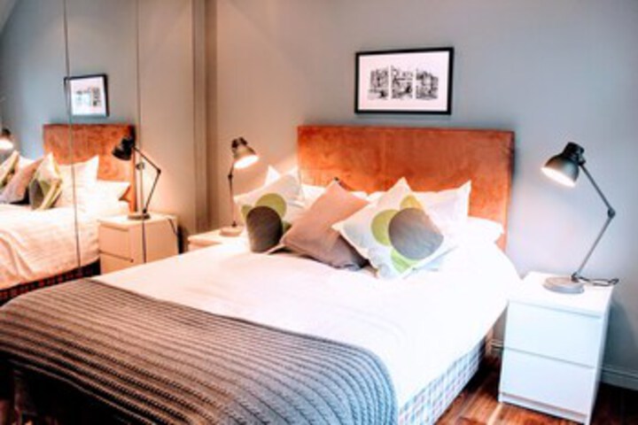 Room 15 of 15