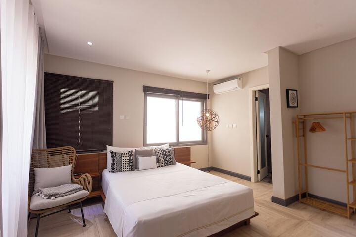 Room 6 of 75