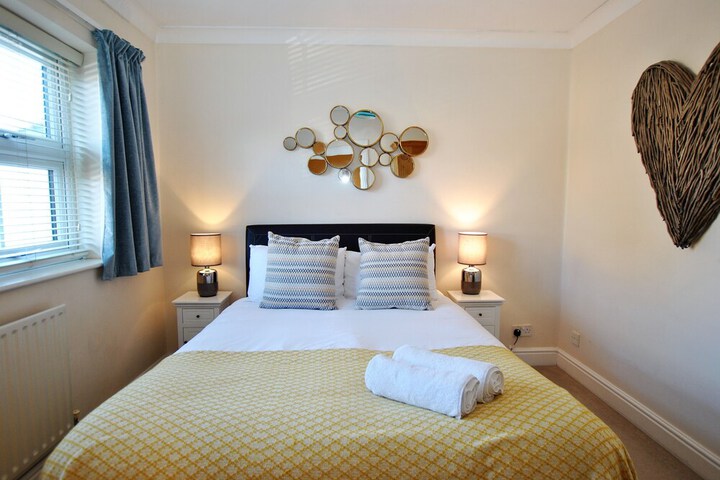 Room 3 of 21
