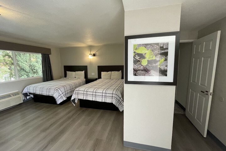 Room 3 of 18