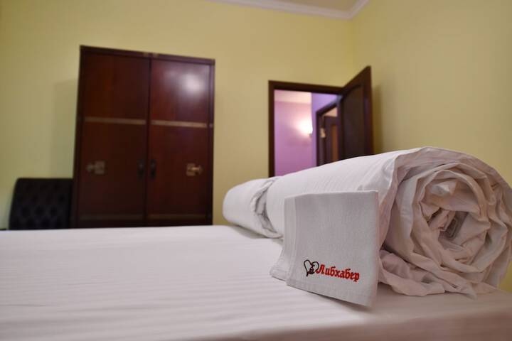 Room 10 of 29