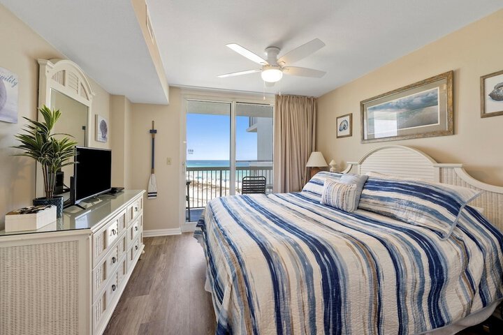 Room 4 of 28