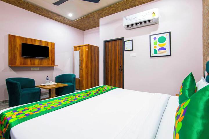 Room 14 of 36