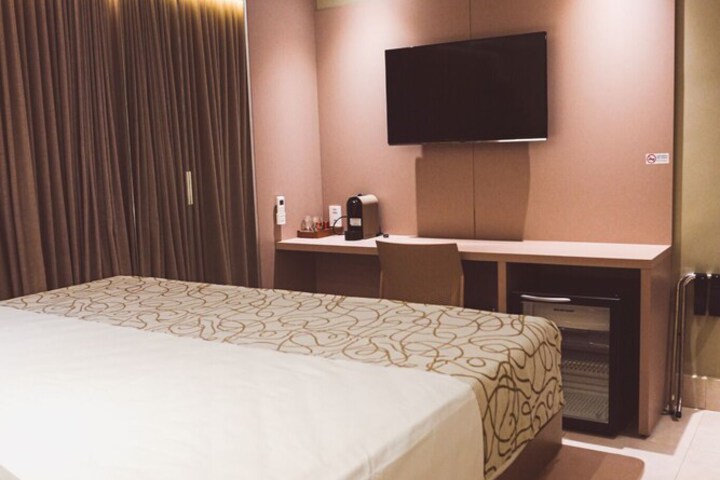 Room 15 of 56