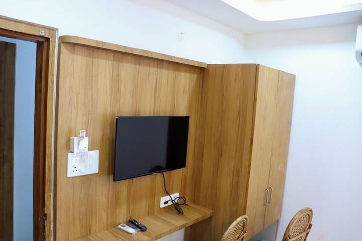 Room 7 of 13