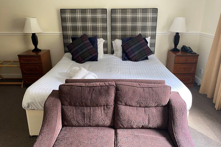 Room 35 of 80