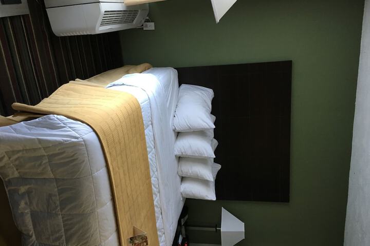 Room 10 of 57