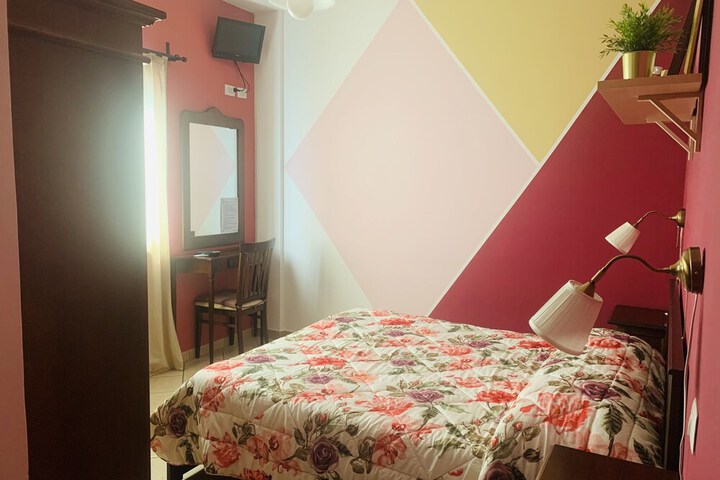 Room 6 of 40