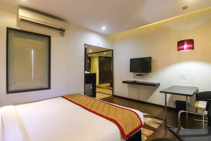 Room 35 of 64