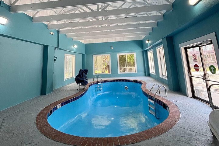 Pool 19 of 27