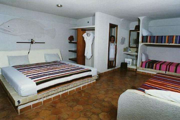 Room 26 of 64