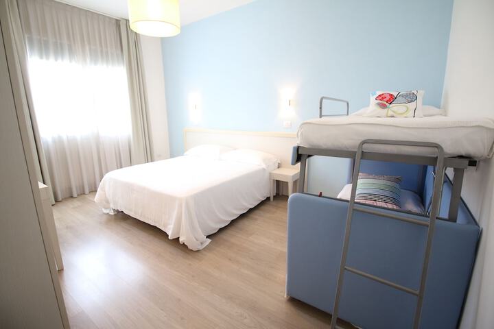 Room 13 of 63