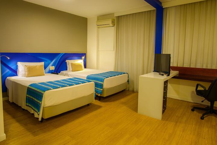 Room 12 of 48