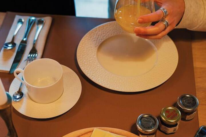 Breakfast/Coffee Service 142 of 146